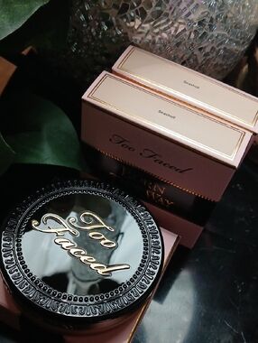 Too Faced Born This Way Oil Free Multi Use Complexion Powder Compact "Seashell"
